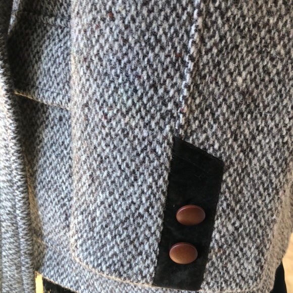 Tweed Vintage detail Italian jacket - Picture 5 of 8